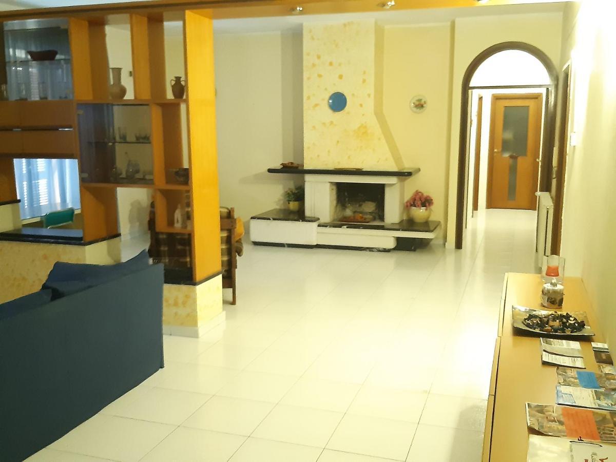 Residenza Caserta Sud - Appartamento con giardino Exterior foto