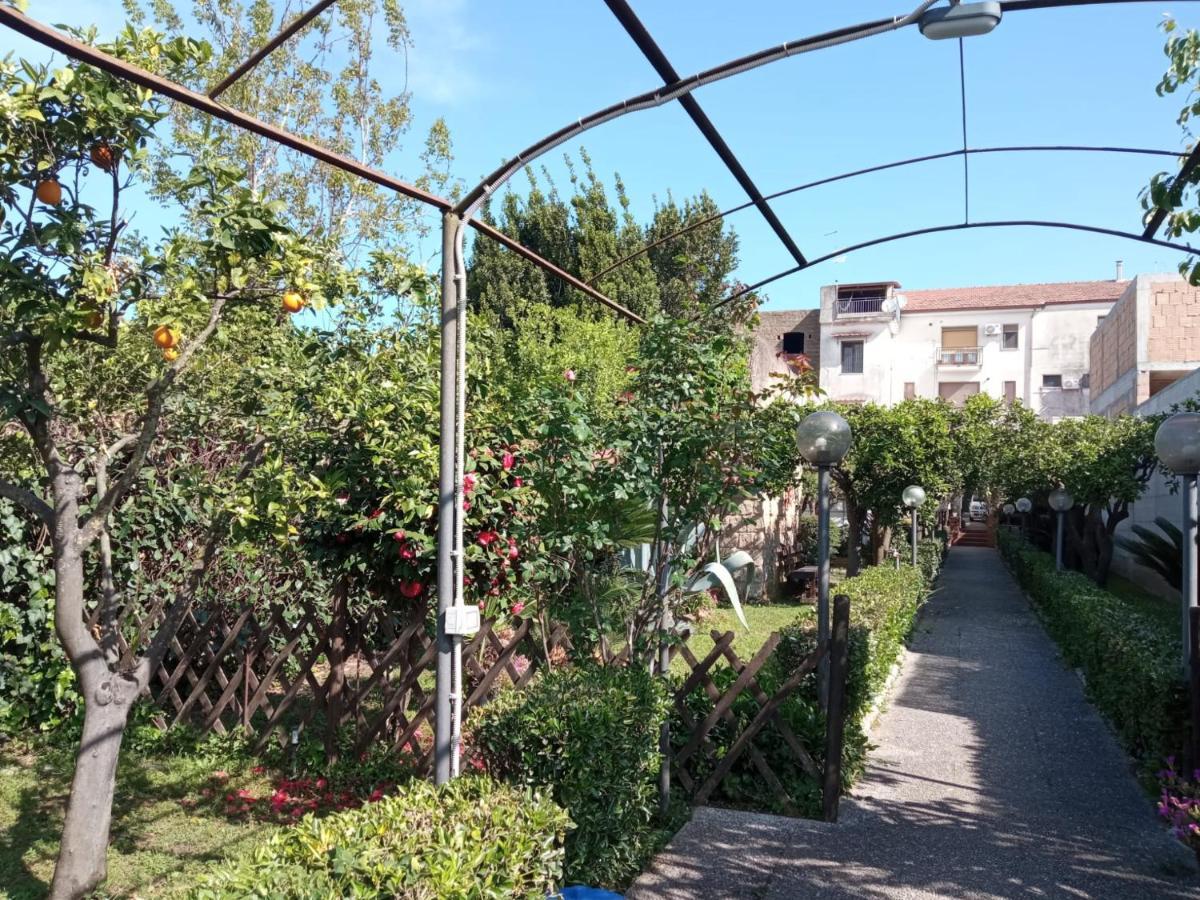 Residenza Caserta Sud - Appartamento con giardino Exterior foto