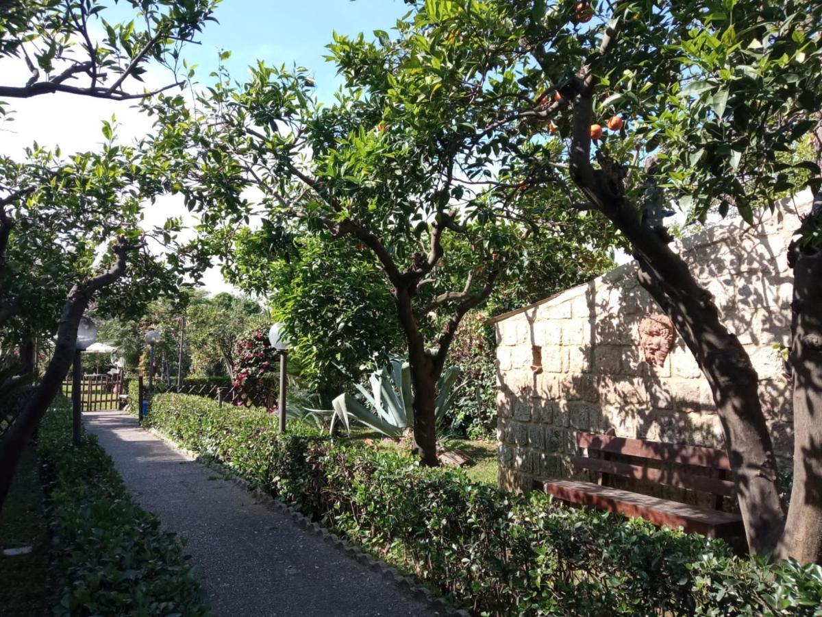 Residenza Caserta Sud - Appartamento con giardino Exterior foto
