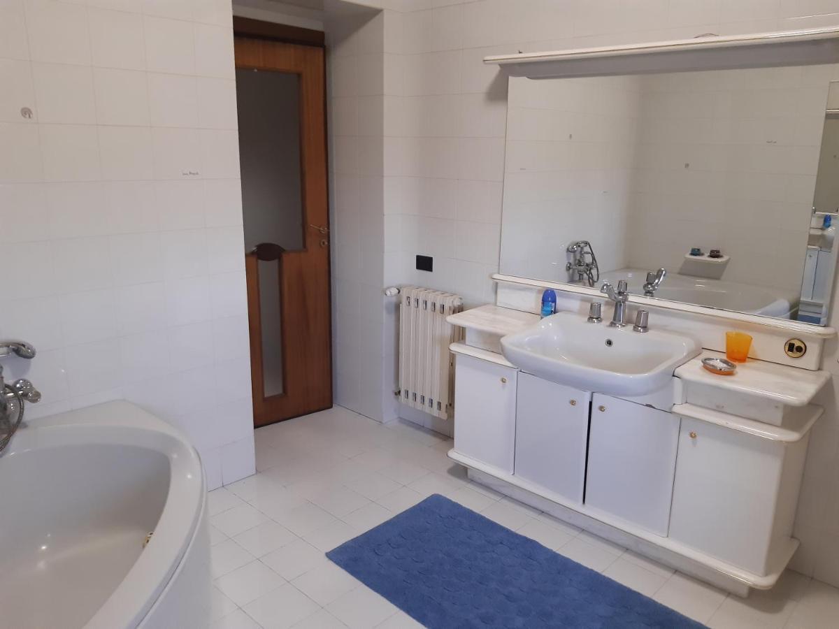 Residenza Caserta Sud - Appartamento con giardino Exterior foto