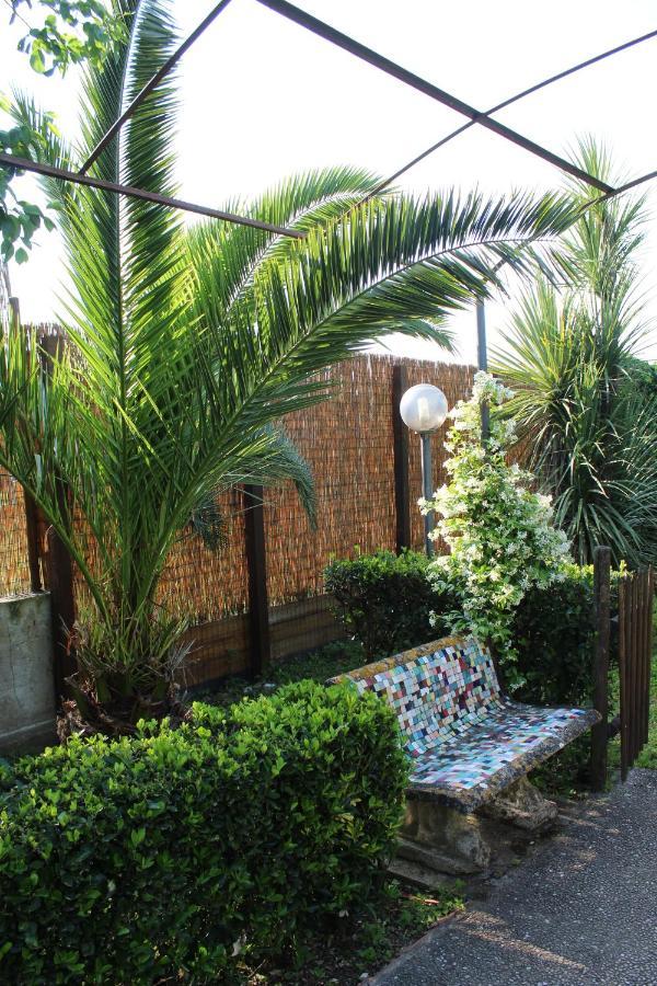 Residenza Caserta Sud - Appartamento con giardino Exterior foto