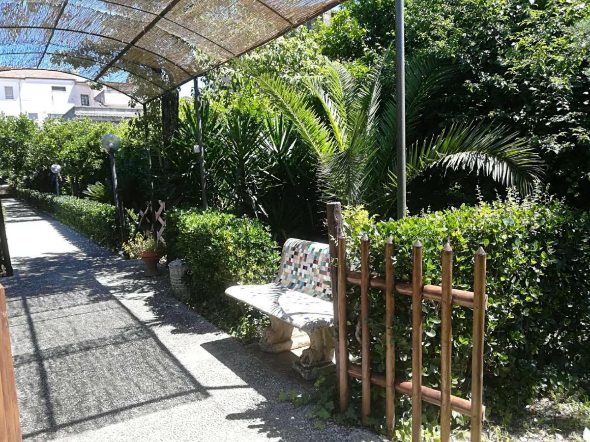 Residenza Caserta Sud - Appartamento con giardino Exterior foto